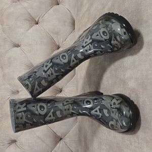 Salvatore Ferragamo "FARABEL" logo print black/gray women's rain boots, size 5.